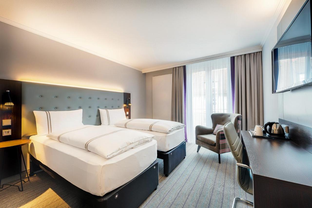 Premier Inn Stuttgart Bad Cannstatt Exterior photo
